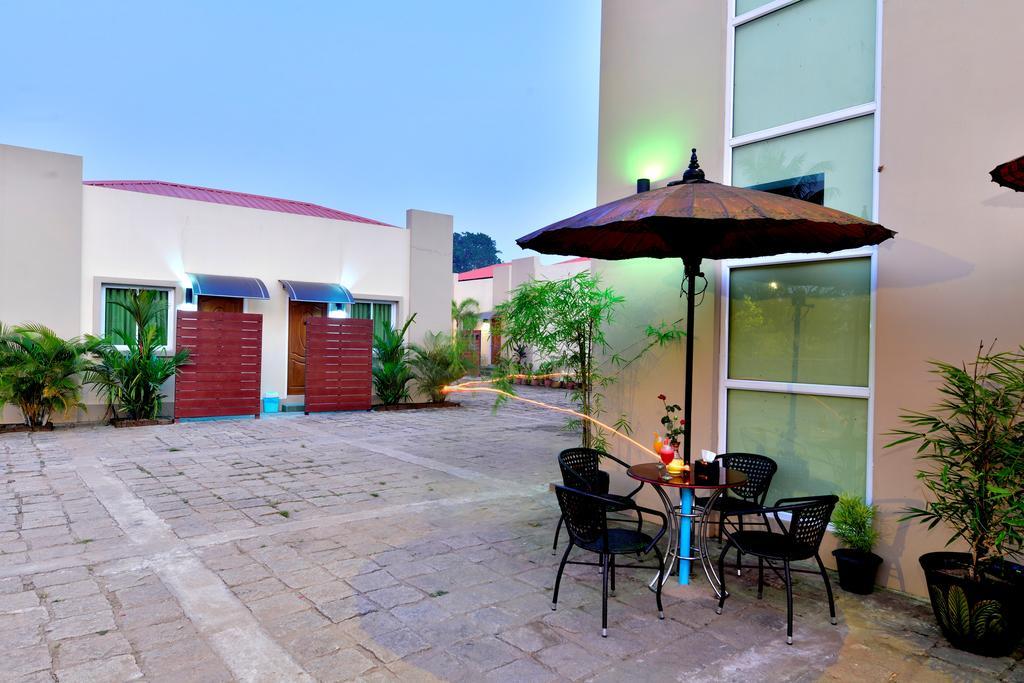 Kanbawza Hinthar Hotel Bago Bagian luar foto