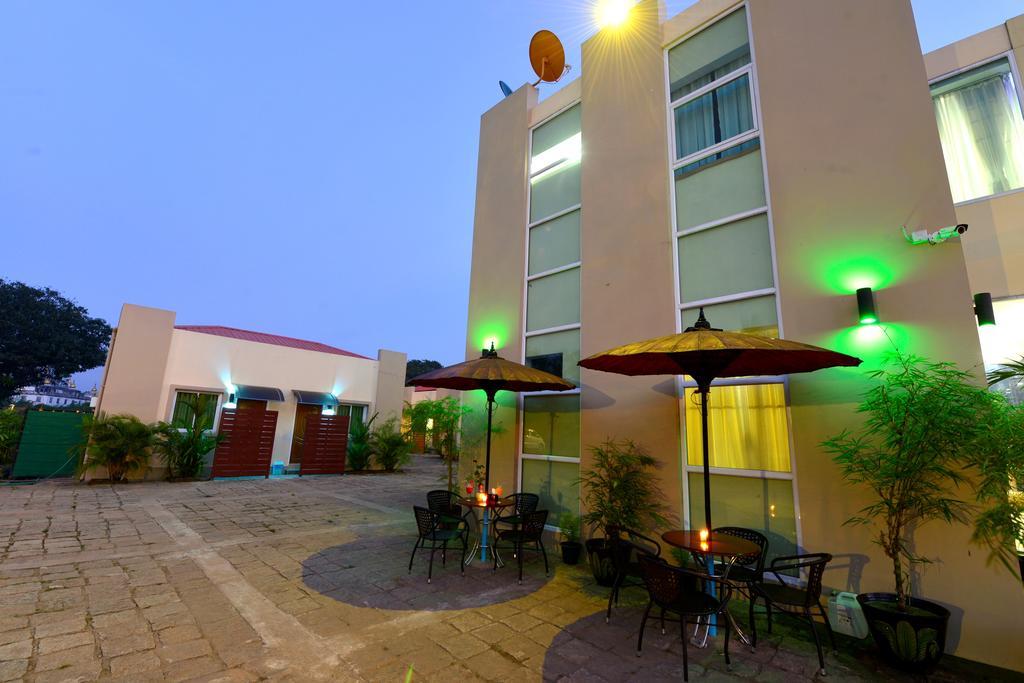 Kanbawza Hinthar Hotel Bago Bagian luar foto